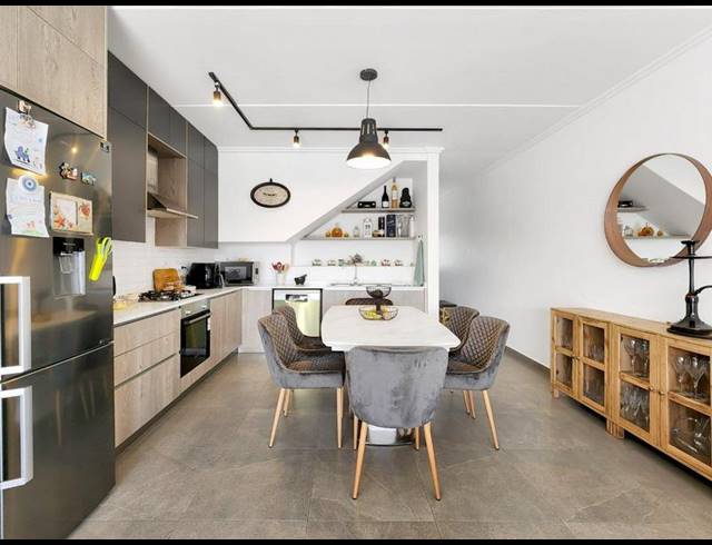 2 BEDROOM TOWNHOUSE FOR SALE IN SANDOWN